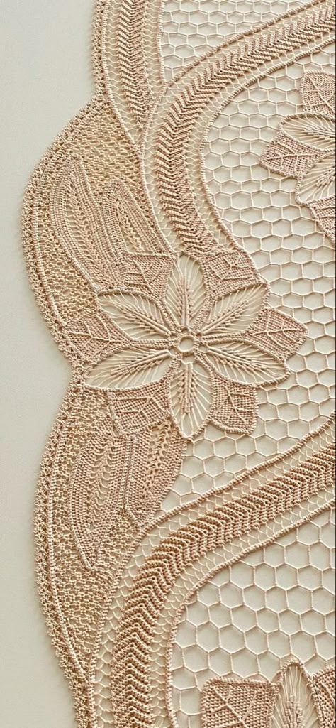 Romanian Lace, Marina Dress, Crochet Lace Pattern, Point Lace, Crochet Flower Tutorial, Lace Making, Crochet Lace, Crochet Flowers, Lace Dress