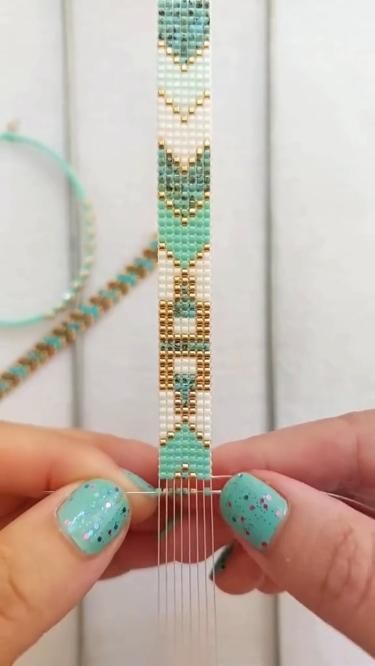 Do you have the Bead Loom Bug?  I know you can make stuff just like this!  These are Miyuki Delica 11/0 beads!  Start Today!  Grab a loom and go!  Video Credit: akuwang on Tiktok! Crochet Bedsheets, Bead Loom Kits, Diy Bracelets With String, Bead Looming, Beads For Bracelets, Bead Loom Designs, Loom Jewelry, Bracelets Handmade Diy, Diy Friendship Bracelets Patterns