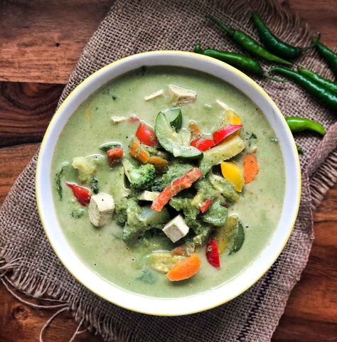 Vegetarian Thai Curry, Green Curry Paste Recipe, Rabdi Recipe, Thai Green Curry Recipe, Sabudana Kheer, Green Thai Curry, Curry Paste Recipe, Yellow Curry Recipe, Mutton Keema