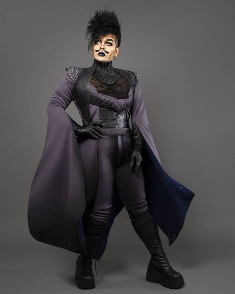 Drag King Outfits, Landon Cider, Drag King Makeup, Drag Kings, Drag Fashion, Priest Robes, Drag Inspiration, Drag Ideas, King Costume