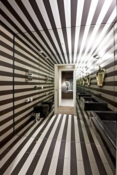 Black And White Home Aesthetic, Nautical Interior, Deconstructivism, Restroom Design, Striped Room, Deco Bathroom, Bathroom Themes, Bathroom Design Decor, White Floors