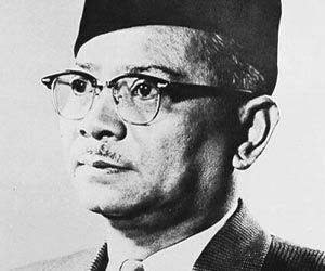 Tunku Abdul Rahman Merdeka Art, History Of Malaysia, Tunku Abdul Rahman, Fallout Concept Art, Event Poster Design, Event Poster, Historical Events, Prime Minister, How To Be Outgoing