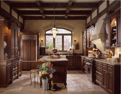 tuscan-kitchen-decor-ideas | modern tuscan kitchen decor ide… | Flickr Tuscany Kitchen, Rustic Italian Decor, Style Toscan, Dapur Rustic, Tuscan Kitchen Design, Tuscan Interior, Tuscan Decorating Kitchen, Model Dapur, Classic Kitchen Design