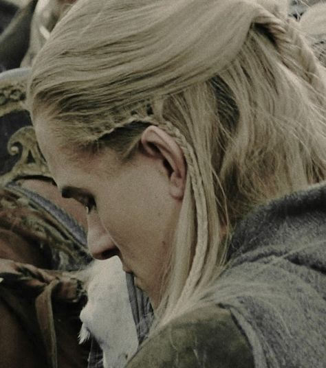 Legolas Pretty, Legolas Aesthetic, Legolas Icon, Tolkien Aesthetic, Elves Aesthetic, Lotr Aesthetic, Lotr Legolas, Legolas And Gimli, Legolas Greenleaf