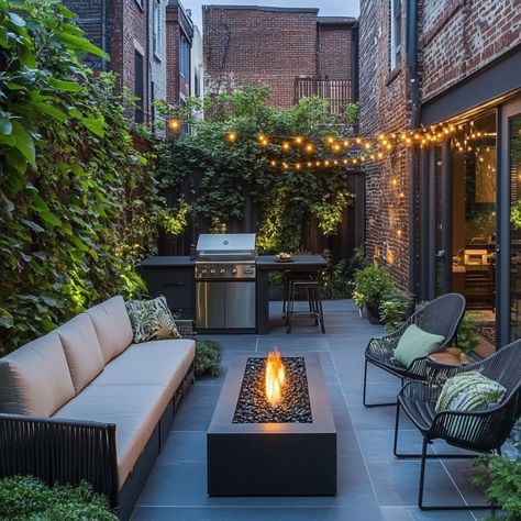 Small Backyard Ideas with Fire Pits, BBQs, and Cozy Seating City Backyard Ideas, Small Cozy Backyard, Backyard Zones, Small City Backyard, Small Backyard Patio Designs, Tiny Backyard Ideas, City Backyard, Landscaping Lighting, Small Gazebo