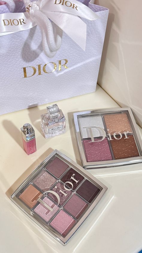 makeup Dior Beauty Aesthetic, Pink Dior Aesthetic, Make Up Dior, Dior Makeup Aesthetic, Pink Aesthetic Makeup, Dior Products, Koleksi Makeup, Girl Vision Board, Dior Cosmetics