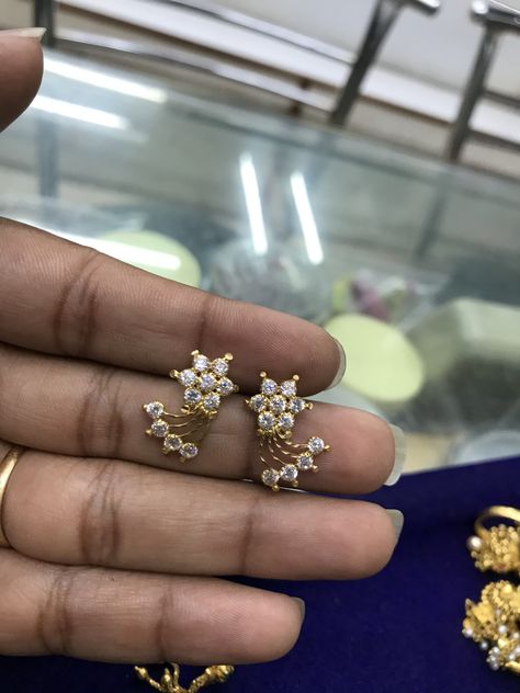 7 Stones Ear Rings, Dailyware Earrings Gold, Baby Jewelry Gold, Gold Earrings For Kids, Small Earrings Gold, Simple Gold Earrings, Antique Gold Earrings, Gold Jhumka Earrings, Gold Earrings Models