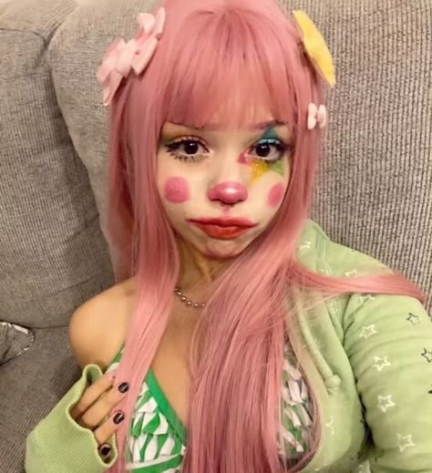 Cute Clown Makeup, Halloween Makeup Clown, Funky Makeup, Graphic Makeup, Cute Clown, Swag Makeup, Cool Makeup Looks, Style Basics, Cute Makeup Looks