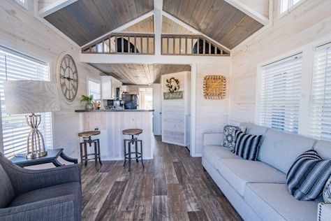 Tiny Home Living Room, Home Living Room Ideas, Tiny Home Living, Shed Tiny Home, Custom Modular Homes, Pre Fab Tiny House, Mobile Home Floor Plans, Tiny House Big Living, Chateau Style