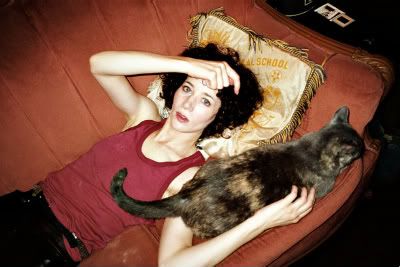 Miranda July Shannyn Sossamon, Celebrities With Cats, Miranda July, Warm Color Schemes, Hd Backgrounds, Girl Crush, Inspirational Women, Animals Friends, Authors