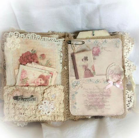 Junk Journal Page Ideas, Junk Journal Pockets, Junk Journal Inspiration, Journal Pockets, Journals Ideas, Journal Page Ideas, Pretty Journals, Fabric Books, Journal Making