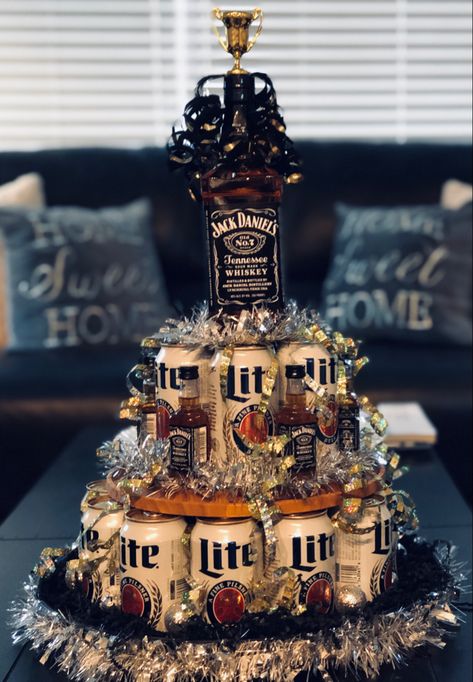 Beer Tower Gift, Diy Beer Cake With Cans, Beer Can Cake Tower, Beer Tower Cake, Alcohol Tower, Diy Beer Cake, Beer Cake Tower, Beer Bottle Cake, Mens Birthday Party Decorations