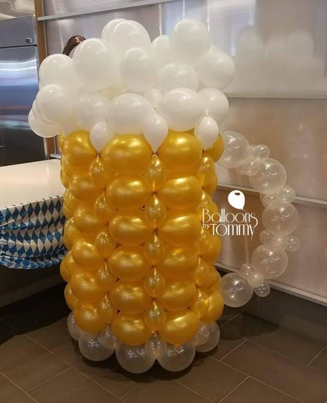 Modelo Beer Birthday Party Ideas, Beer Balloon Garland, Beer Birthday Party Ideas For Men, Beer Themed Birthday Party, Beer Party Theme, Beer Birthday Party, Deco Ballon, Events Place, Beer Theme