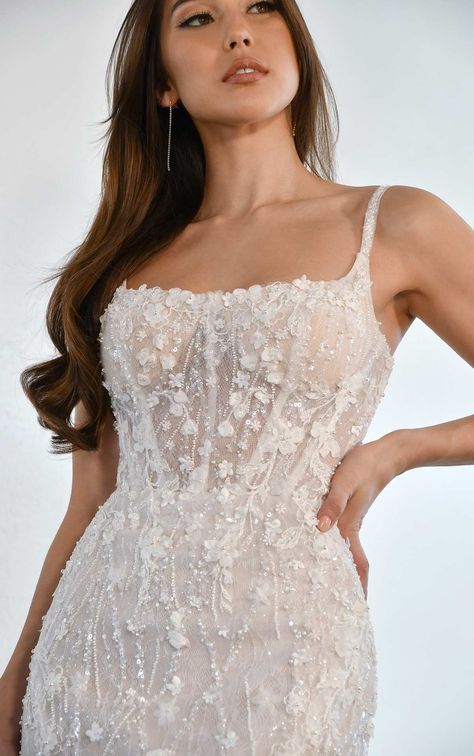 Fitted Sheath Wedding Dress with Spaghetti Straps - Martina Liana Floral Fitted Wedding Dress, Floral Boho Wedding Dress, Beaded Fitted Wedding Dress, Bridal Era Outfits, Spaghetti Dress Outfit, Lace Beaded Wedding Dress, Wedding Dress Beading, Md Dresses, Beaded Wedding Dress Mermaid