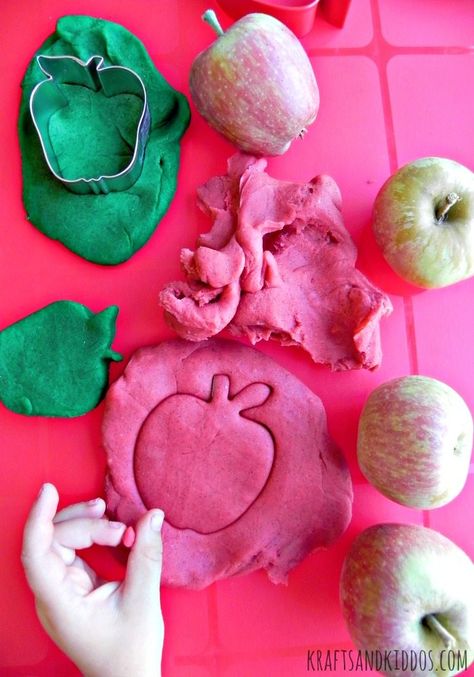 apple pie scented play dough by krafts and kiddos Primary Classroom Ideas, Sand Dough, Scented Play Dough, Model Magic, Apple Cookies, Apple Pie Spice, Mrs Jones, Playdough Recipe, Creation Station