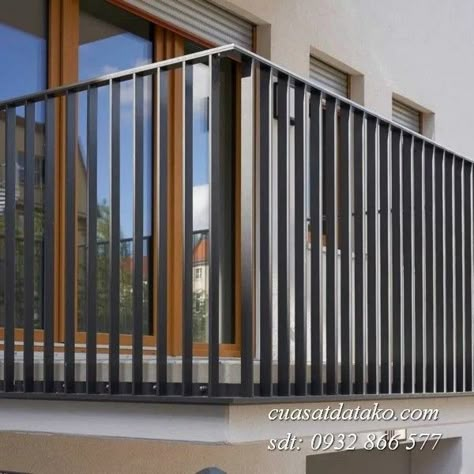 Aluminium Balustrades Balconies, Aluminium Balcony Railing, Grill Decoration Ideas, Balcony Handrail Design, Modern Balcony Railing, Balcony Railing Design Modern, Aluminium Railing, Exterior Handrail, Metal Deck Railing