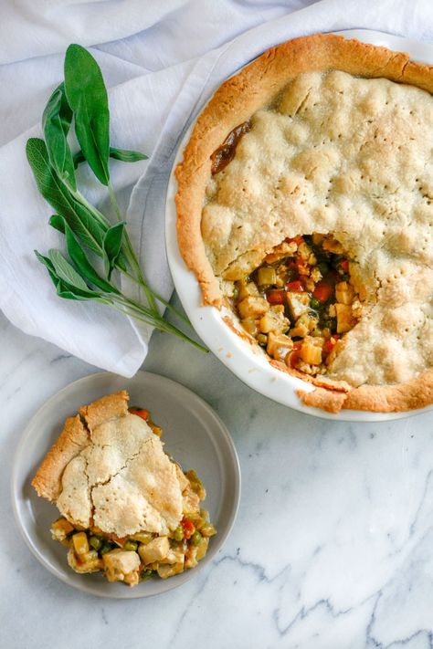 Turkey Pot Pie Easy, Gluten Free Chicken Pot Pie, Vegetable Pot Pies, Beef Pot Pies, Turkey Pot, Cheddar Chicken, Turkey Pot Pie, Dried Thyme, Diced Carrots