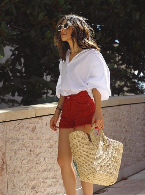 Red Shorts Outfit, France Style, Cool Girl Style, Plaid Fashion, Comfy Fashion, Tomboy Fashion, Inspired Outfits, 가을 패션, Red Shorts