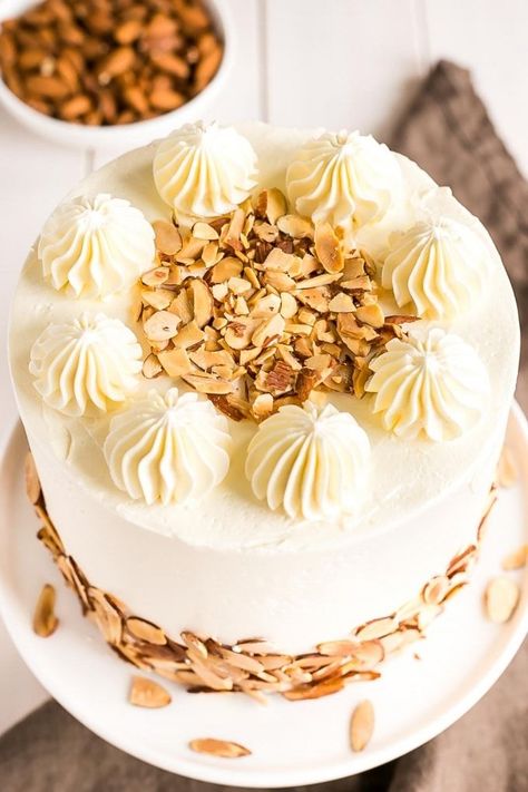 Almond Cake Decoration Ideas, Almond Cake Decoration, Amaretto Cake Recipe, Amaretto Cream, Amaretto Cake, Cream Cake Recipe, Almond Cake Recipe, Boozy Desserts, Cake Layers