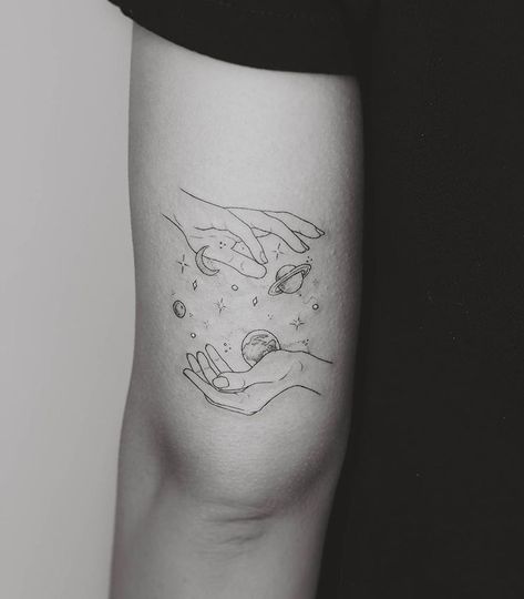 Small Back Tattoos, Small Girly Tattoos, Universe Tattoo, Planet Tattoos, Galaxy Tattoo, Small Girl Tattoos, Bff Tattoos, Red Ink Tattoos, Space Tattoo