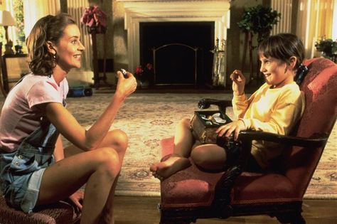 matilda&miss honey :) I just LOVE this movie Matilda Film, Miss Honey Matilda, Matilda 1996, Matilda Movie, Embeth Davidtz, Mara Wilson, Miss Honey, When Youre Feeling Down, Relationship Blogs