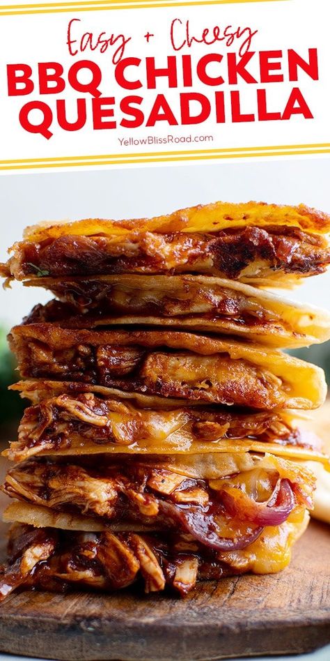 Bbq Chicken Quesadilla, Quesadilla Recipes Easy, Food Sandwiches, Shredded Bbq Chicken, Chicken Quesadilla Recipe, Bbq Dinner, Bbq Chicken Recipes, Cheese Chicken, Quick And Easy Dinner