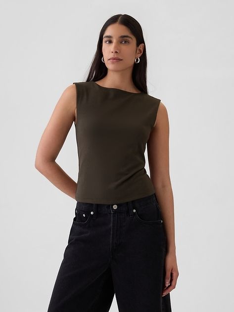 Corporate Clothes, Uniqlo Fashion, Teaching Fits, Dark Green Shirt, Minimalist Blouse, Italy Outfits, Corporate Outfits, Window Shopping, Outfit Combinations