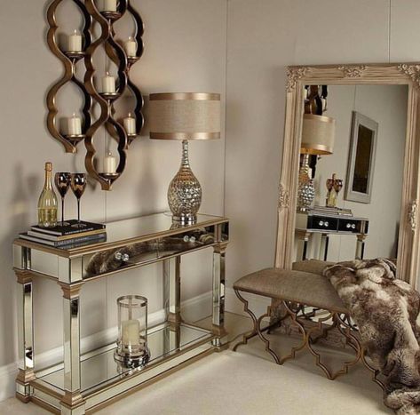 Vintage Bedroom Styles, Upholstered Bench Bedroom, Kitchen Design Black, Gold Console Table, Upholstered Bedroom, Gold Living Room, Mirrored Console Table, Gold Bedroom, Bedroom Bench