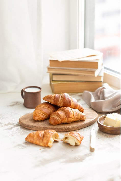 Croissant Photography Ideas, Croissant Photography Food Styling, Croissants Photography, Croissant Photography, Mini Croissant, Bread Jam, Foodie Pics, Mini Croissants, Croissant Breakfast