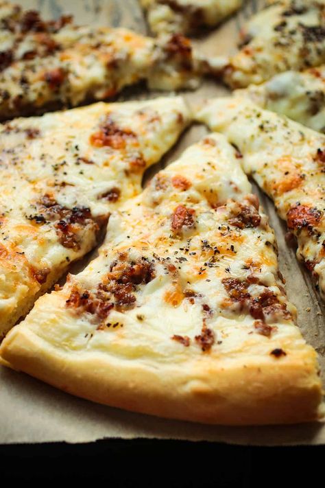 Pizza With Sausage, Sausage Pizza Recipe, Italian Sausage Pizza, White Pizza Sauce, Sausage Pizza, Calzone Pizza, Mushroom Pizza, White Pizza, Pizza Recipes Homemade