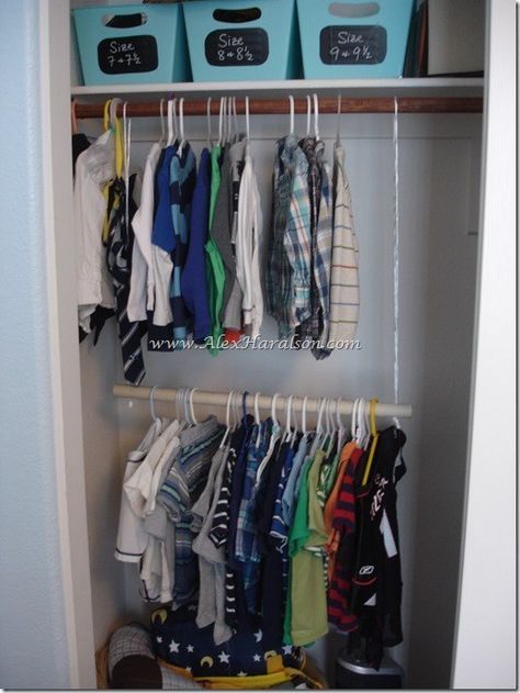 A dowel and some rope can double your rod space, and help make kids clothes easier for small hands to reach. | 18 Ways To Actually Keep Your Closets Organized Closet Organisation, Kids Clothes Organization, Hanging Wardrobe, Cheap Organization, Tiny Closet, Clever Organizer, Clothes Closet Organization, Closet Organization Diy, Kid Closet