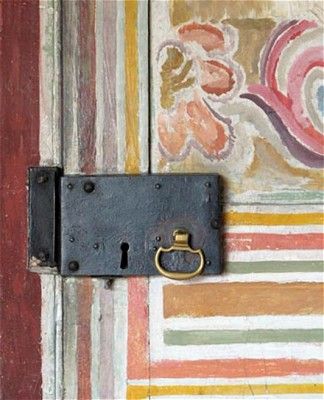 Pictures from Charleston, the Bloomsbury Group’s country retreat in East Sussex Duncan Grant, Vanessa Bell, Bloomsbury Group, Charleston Homes, Door Detail, Country Retreat, Virginia Woolf, Bedroom Doors, East Sussex