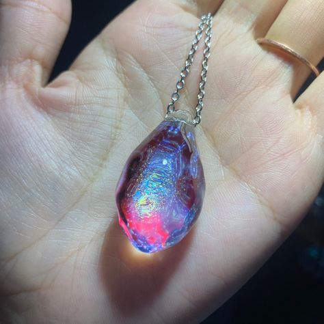 Good Birthday Presents For Mom, Galaxy Pendant Necklace, Magical Jewelry Pendants, Crystal Neckless, Cosmic Necklace, Space Gifts, Star Necklaces, Magic Necklace, Sky Jewelry