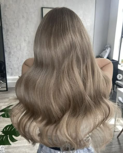 Ash Dirty Blonde Hair, Ash Blonde Hair With Highlights, Light Ash Brown Hair Color, Sand Blonde Hair, Ash Brown Hair With Highlights, Blinde Hair, Ashy Blonde Hair, Light Ash Brown Hair, Cool Blonde Hair Colour