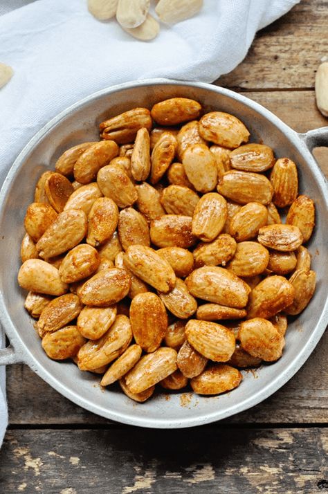 How to Make Spicy Pan Fried Spanish Almonds - Spain on a Fork Egg Roll Wrapper Recipes, Spanish Seafood Paella, Spain Tapas, Egg Roll Wrapper, Paella Party, Finger Food Snacks, Marcona Almonds, Paella Recipe Seafood, Seafood Paella