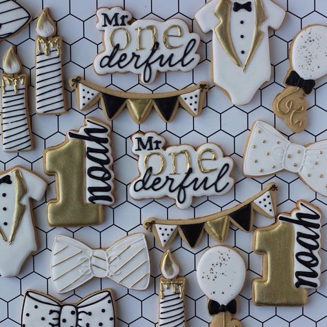 Mr Wonderful 1st Birthday, Mr Onederful Birthday Party Ideas, 1st Birthday Decorations Boy, 1st Birthday Foods, 1st Birthday Cupcakes, Mr Onederful Birthday, Onederful Birthday, Mr Onederful, Boys First Birthday Party Ideas