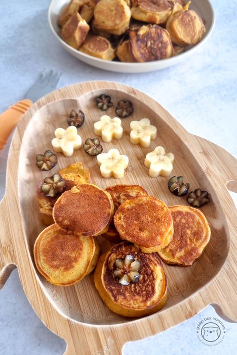 Pumpkin Banana Pancake Bites Baby Pumpkin Pancakes, Pumpkin Pancakes For Baby, Banana Pancake Bites, Pancakes For Baby, Pumpkin Puree Recipes, Pumpkin Oats, Baby Pancakes, Banana Pancake, Pancake Bites