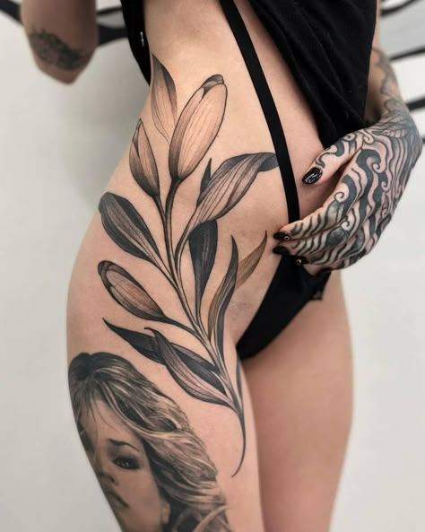 Miniature Tattoos, Plant Tattoos, 42 Tattoo, Hip Thigh Tattoos, Muster Tattoos, Hip Tattoos Women, Plant Tattoo, Leg Tattoos Women, Thigh Tattoos Women