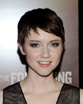 Valorie Curry pixie cut Valorie Curry, Quantic Dream, Classic Hairstyles, Detroit Become Human, Favorite Hairstyles, Pixie Hairstyles, Celebrity Hairstyles, Short Haircuts, Hair Dos