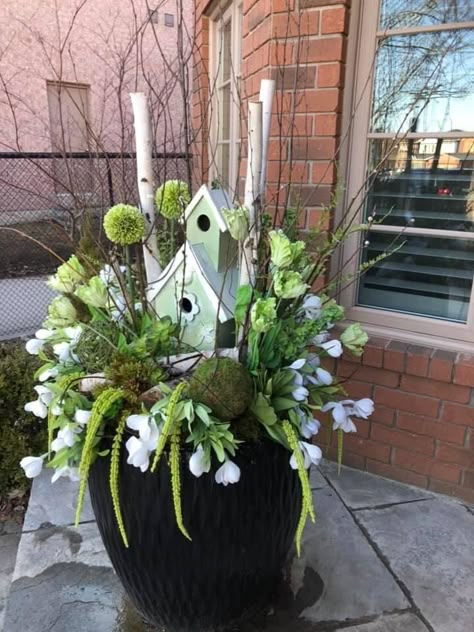 Entrance Planter Ideas Front Entry, Outdoor Easter Pots Front Doors, Spring Summer Floral Arrangements, Spring Porch Flowers Planters, Spring Outdoor Planter Ideas, Spring Porch Pots Planters, Easter Decor For Front Porch, Spring Pots For Porch Front Doors, Early Spring Planters Front Door