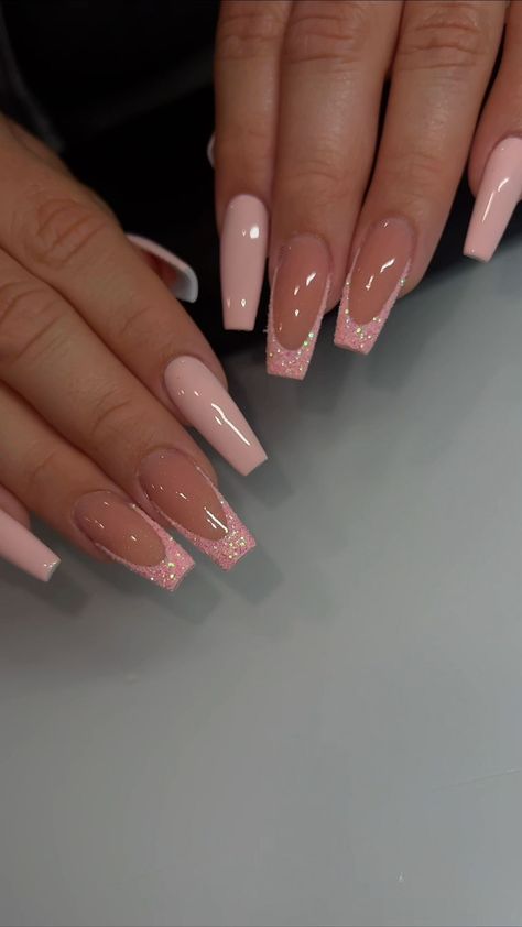 Aug Nails, Nails Acryl, Girly Nails, Holiday Acrylic Nails, Unghie Sfumate, Nail Acrylic, Girly Acrylic Nails, Simple Acrylic Nails, Inspo Instagram