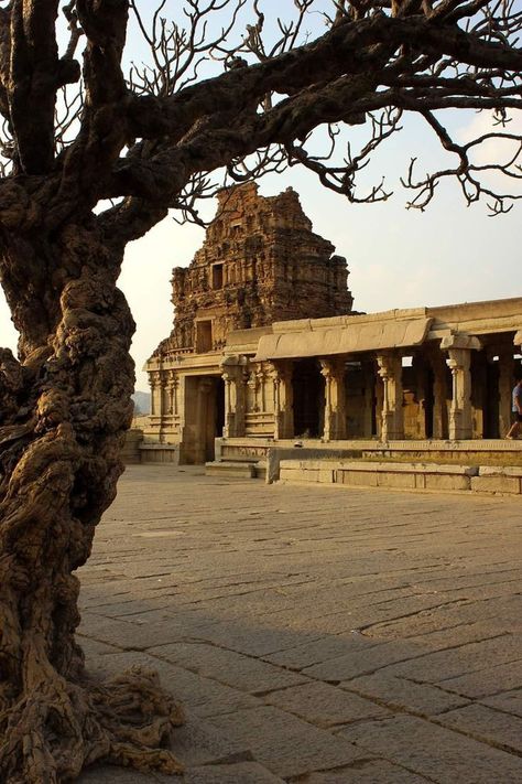 Temples Aesthetic, Nepali Architecture, Indian Dark Academia, Architecture 2023, Vithu Mauli, Satya Sanatan, Sky Temple, Hindu Architecture, Vijayanagara Empire