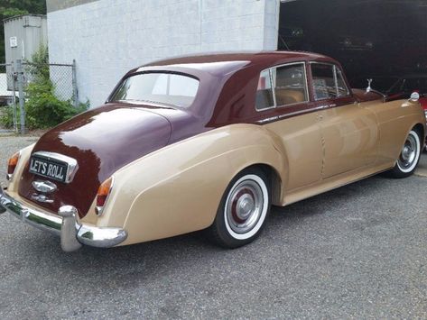 10 Things You Never Knew about Rolls Royce Silver Cloud Classic Rolls Royce, Vintage Rolls Royce, Bentley Rolls Royce, Rolls Royce Silver Cloud, Mercedes 300sl, Bentley Mulsanne, Lamborghini Countach, Silver Cloud, Best Classic Cars