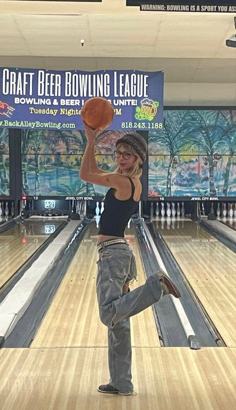 Going Bowling Outfit, Bowling Fits Aesthetic, Bowling Fits, Bowling Outfit Aesthetic, Bowling Date Outfit, 2023 Moodboard, Bowling Outfit, Creative Shots, Bowling League