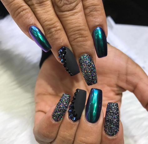 Dark Teal And Gold Nails, Black And Teal Nail Designs, Teal And Black Nails, Black And Teal Nails, Teal And Gold Nails, Gold Nails Acrylic, Gold Nail Ideas, Teal Acrylic Nails, Nails Teal