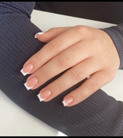 Biab Nail Ideas, Types Of French Tips Nails, Biab Nails Inspiration, Short Square French Tip, Acrylic Nails Pretty, Square Nails Short, Biab Nail, Nails Biab, Builder In A Bottle