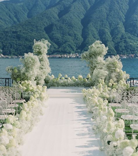 Crazy Rich Asians Wedding, Traditional Pakistani Wedding, Summer Film, Forest Theme Wedding, Wedding Isles, Wedding Backdrop Design, Garden Wedding Decorations, Lakeside Wedding, Bali Wedding