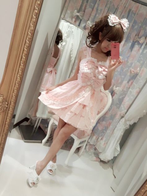 Hime Gyaru Fashion, Hime Gal, Cutesy Clothes, Lady Baby, Dolly Fashion, Cute Asian Fashion, Hime Gyaru, Princess Core, Gyaru Fashion