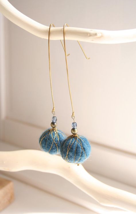 szaboerzso rev felt earrings Felted Earrings, Fiber Art Jewelry, Felt Beads, Denim Jewelry, Fabric Earrings, Felt Jewelry, Fiber Jewelry, Textile Jewelry, Fabric Jewelry