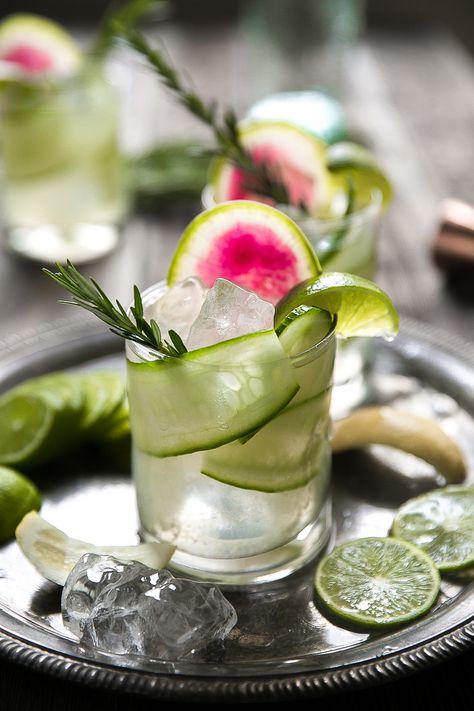 Gin and Tonic with cucumber, rosemary and watermelon radish on an antique tray. Rosemary Gin And Tonic, Creative Cocktail Garnishes, Watermelon Radish, Cocktail Garnish, Creative Cocktail, Pretty Drinks, Think Food, Gin Cocktails, Gin Tonic